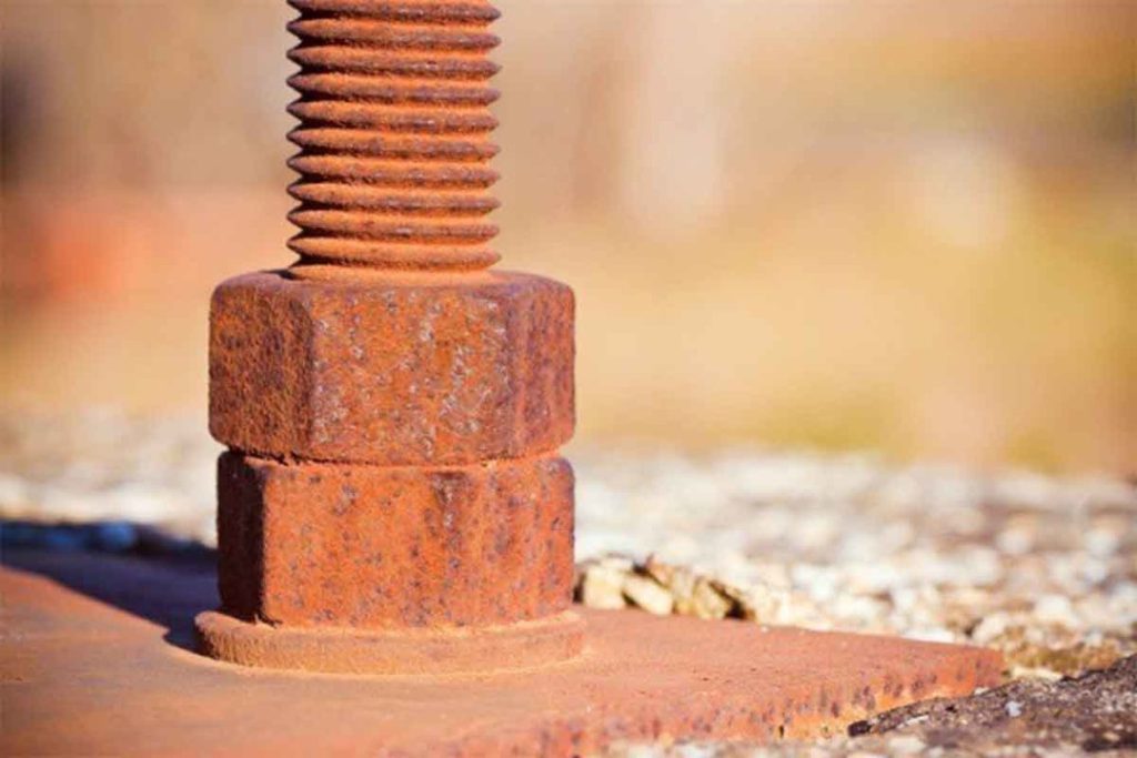 عدم زنگ زدگی برخی فلزات چه علتی دارد؟